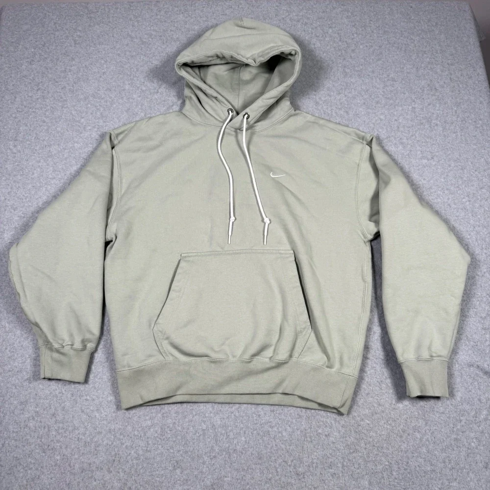 Nike solo swoosh